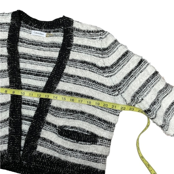 Calvin Klein black white striped eyelash fuzzy knit cropped open cardigan large - Picture 7 of 12